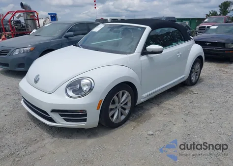 2017 Volkswagen Beetle #Pinkbeetle/1.8T Classic/1.8T S/1.8T Se/1.8T Sel z USA, uszkodzony, nr VIN 3VW517AT9HM808499